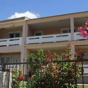 Ara-kata Apartment